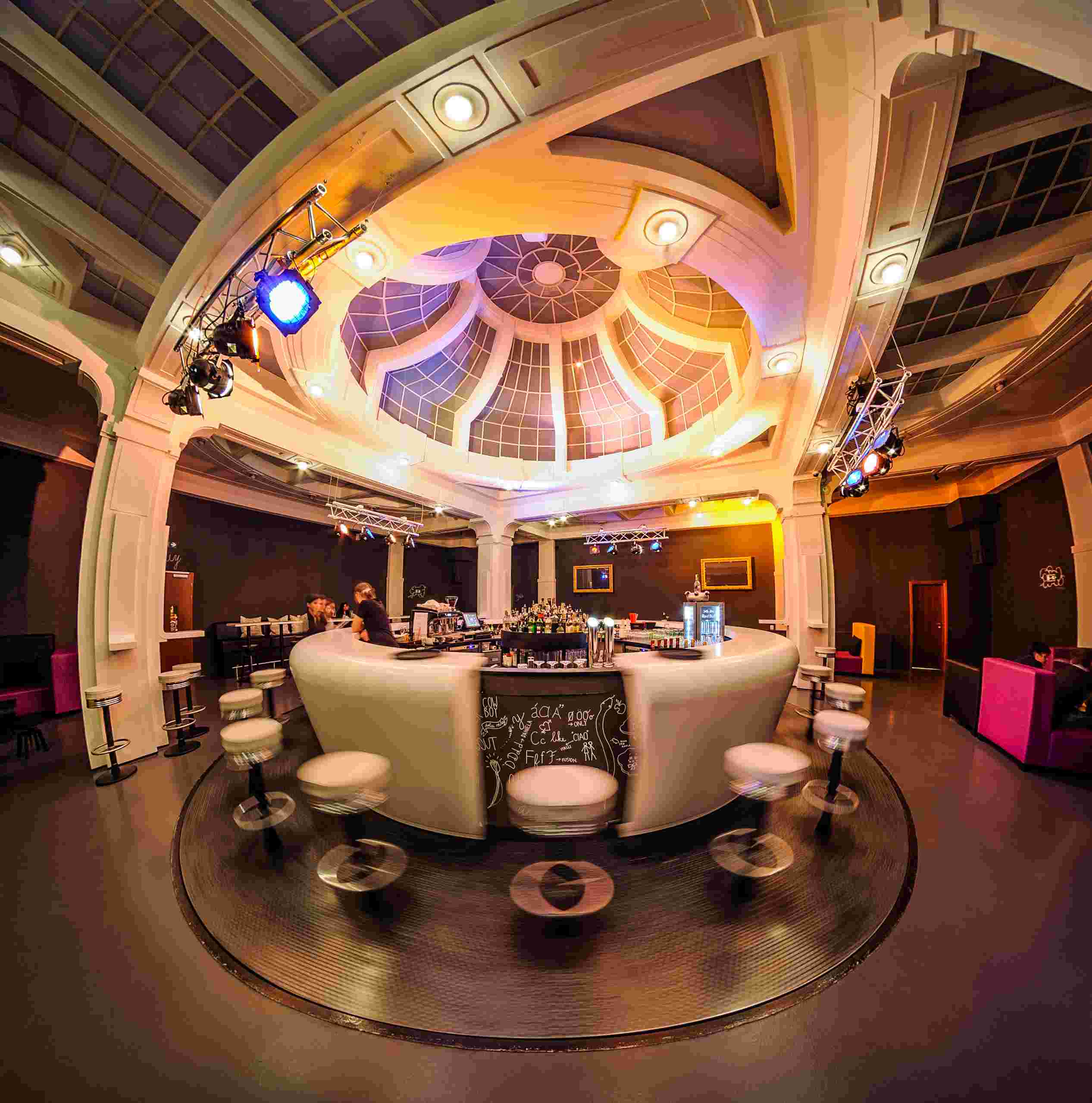 360°Lounge Bar